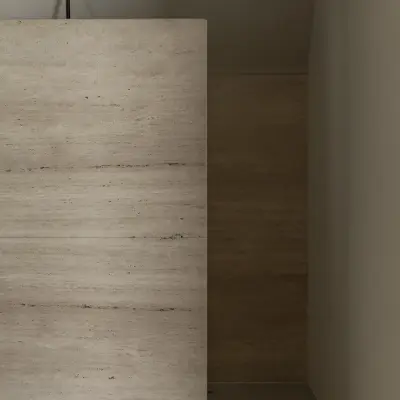 Douchewand in travertijn met ophanging aan het plafond, Gezinsvilla in Heusden-Zolder, interieur Laura Calleeuw