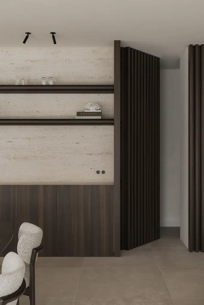Eettafel voor een wandkast met travertijn rugwand, planken en lamellenpaneel, Nieuwbouwwoning in Roeselare, interieur Laura Calleeuw